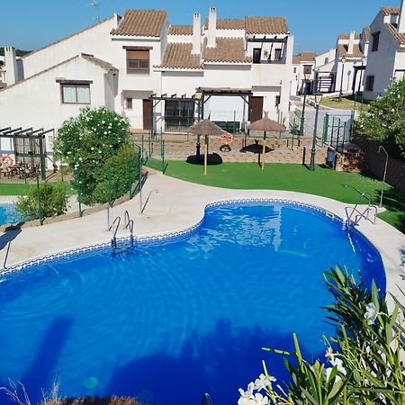 Suite En Sierramagna, Piscina Abierta El Ronquillo Zewnętrze zdjęcie