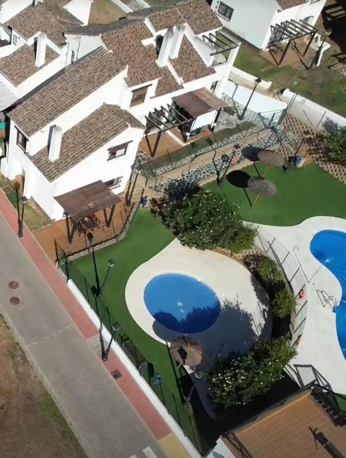 Suite En Sierramagna, Piscina Abierta El Ronquillo Zewnętrze zdjęcie