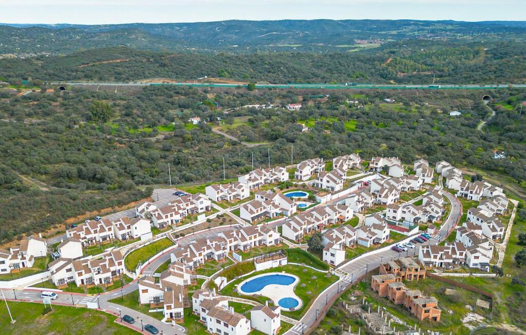 Suite En Sierramagna, Piscina Abierta El Ronquillo Zewnętrze zdjęcie