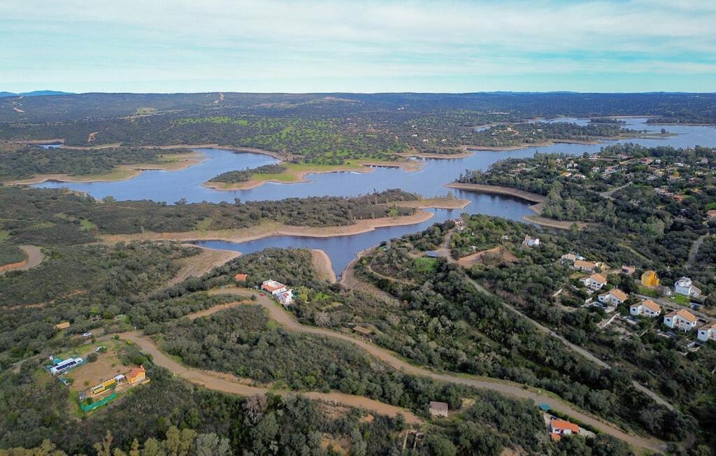 Suite En Sierramagna, Piscina Abierta El Ronquillo Zewnętrze zdjęcie
